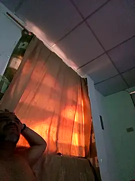 ANTHONYHOTT69 online show from 04/11/26, 10:25