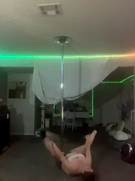 Snapshot of BuzzBunni69 chatting on 10/13/25, 01:49 BuzzBunni69 online show from 10/13/25, 01:49