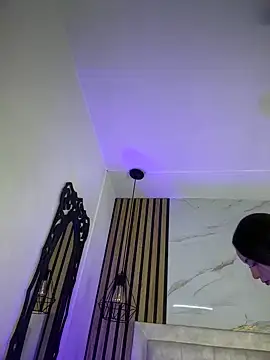 Honey noir online show from 01/07/26, 07:16