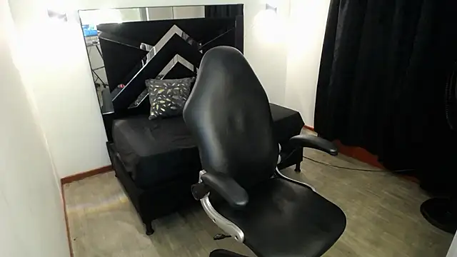 MarianaRojas  online show from 02/03/26, 06:22