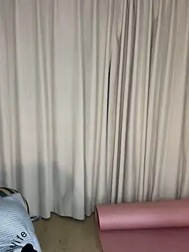 Luoo- online show from 09/28/25, 08:25