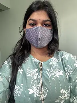 Lisa afreen online show from 04/11/26, 03:33