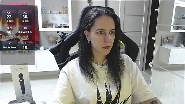 Irwi Tomboy online show from 10/23/25, 05:01