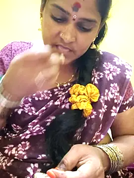 navyasree143 online show from 10/25/25, 02:24