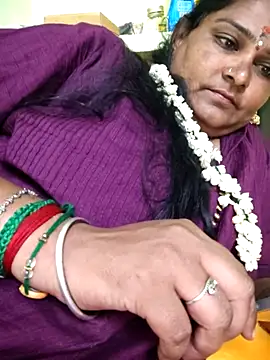 navyasree143 online show from 04/01/26, 12:28