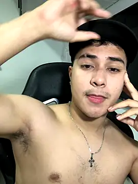 Snapshot of loki32men chatting on 10/05/25, 05:22 loki32men online show from 10/05/25, 05:22