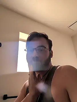 bear8t online show from 10/01/25, 04:24