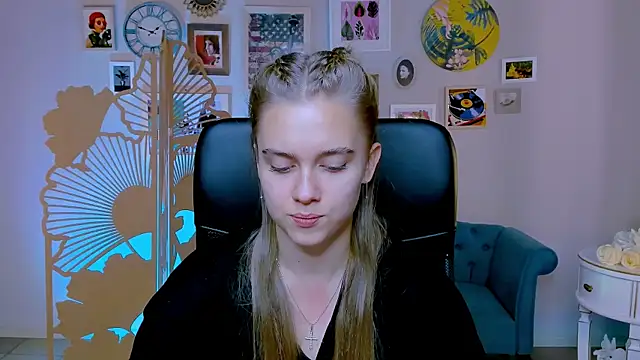 JuneWoods online show from 10/02/25, 07:04