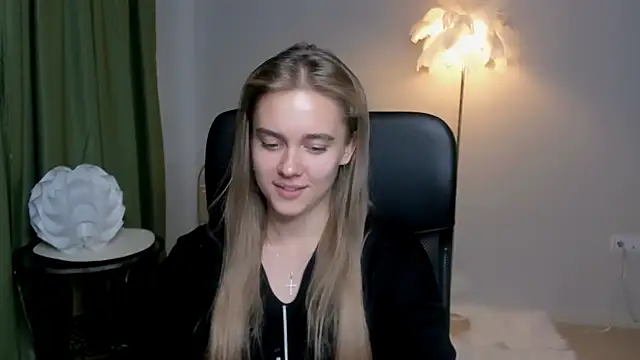 JuneWoods online show from 10/03/25, 11:51