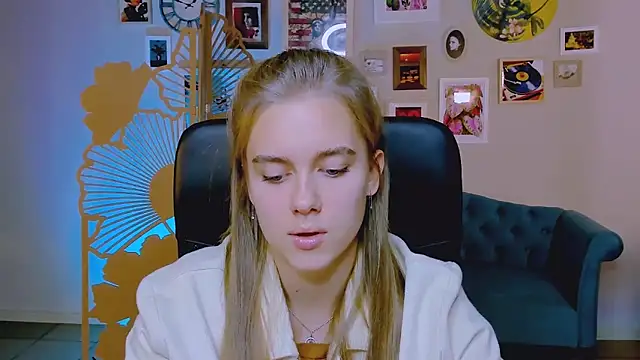 JuneWoods online show from 10/06/25, 06:33