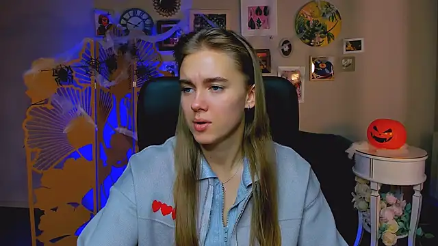 JuneWoods online show from 10/27/25, 06:39