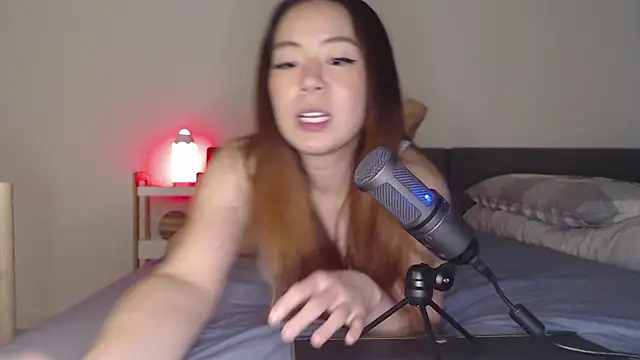 blueburrypie online show from 10/16/25, 02:18