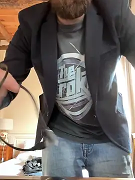 Snapshot of straight2fucked chatting on 03/08/26, 11:58 straight2fucked online show from 03/08/26, 11:58