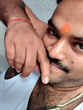 desiyouth94 online show from 10/28/25, 08:07