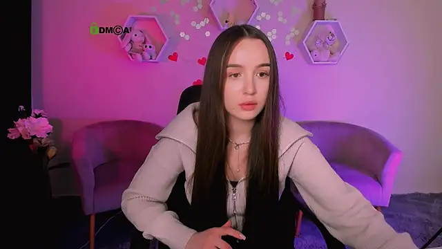 Snapshot of leslie_bird chatting on 09/25/25, 02:21 leslie bird online show from 09/25/25, 02:21