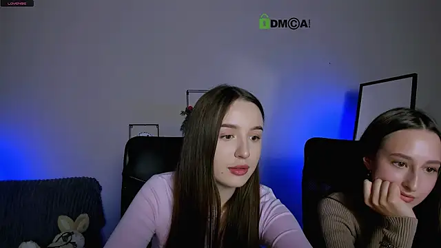 Snapshot of leslie_bird chatting on 09/30/25, 12:54 leslie bird online show from 09/30/25, 12:54