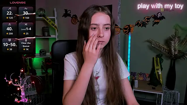 rebecca smile online show from 10/29/25, 01:24