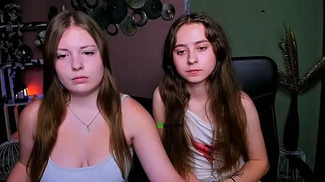 rebecca smile online show from 11/12/25, 08:08