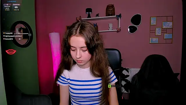 rebecca smile online show from 11/26/25, 10:44