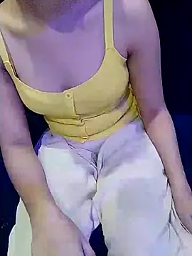 Snapshot of RIYA_LIVE0 chatting on 10/30/25, 05:35 RIYA LIVE0 online show from 10/30/25, 05:35