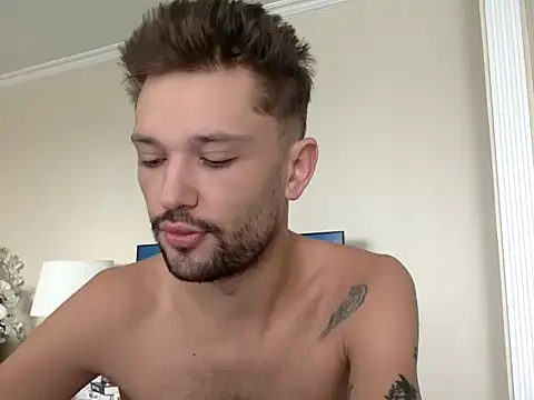 Snapshot of babykriss chatting on 10/01/25, 08:31 babykriss online show from 10/01/25, 08:31