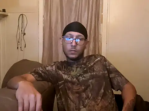 ThrowedWorldWide online show from 12/22/25, 04:42