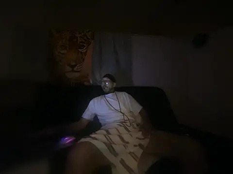 ThrowedWorldWide online show from 04/21/26, 02:04