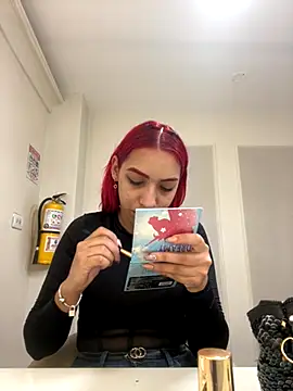 Snapshot of theladymonserrateshow chatting on 10/24/25, 12:12 theladymonserrateshow online show from 10/24/25, 12:12