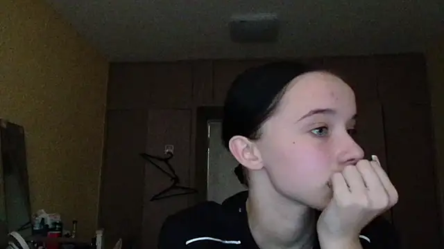 Emilia Light online show from 10/12/25, 05:50