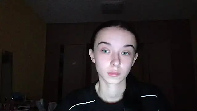 Emilia Light online show from 11/19/25, 06:46