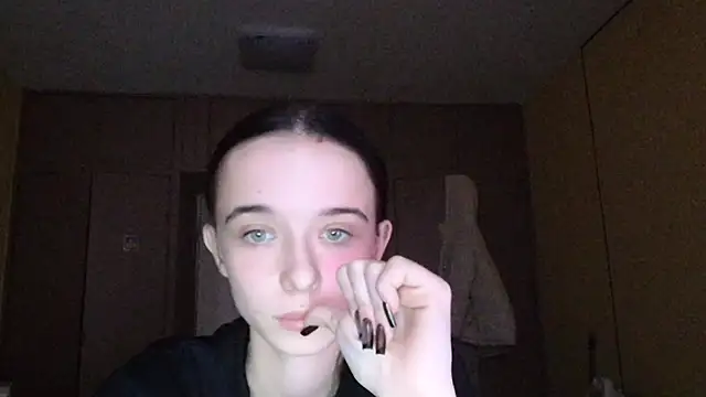 Emilia Light online show from 11/28/25, 09:12