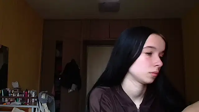 Emilia Light online show from 03/30/26, 07:20