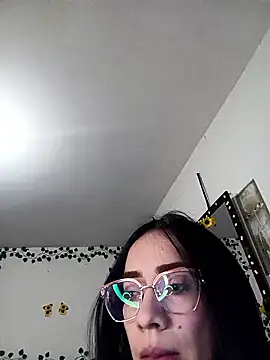 YaraDuartee online show from 01/16/26, 02:15