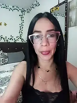 YaraDuartee online show from 03/04/26, 01:33