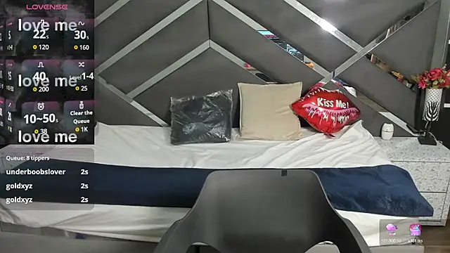 GabySweett  online show from 10/12/25, 12:26