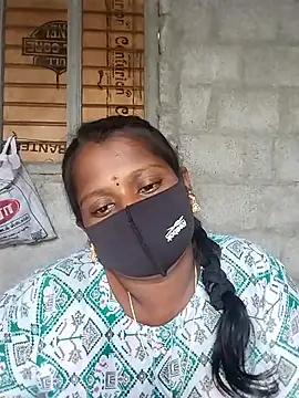 Tamil Hot Sandy online show from 03/17/26, 05:33