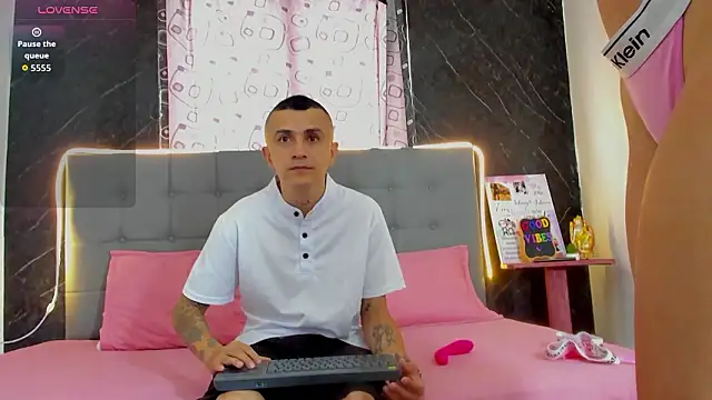 CharlotteAndSimon online show from 03/05/26, 03:19