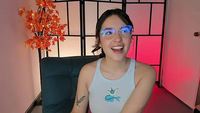 Snapshot of Sweet_pay chatting on 11/21/25, 12:26 Sweet pay online show from 11/21/25, 12:26