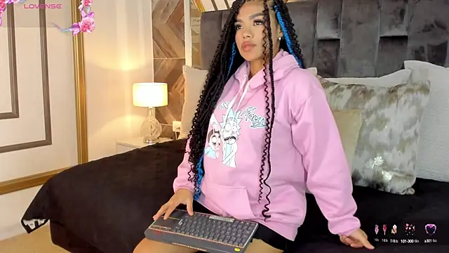 NaylaGrey online show from 10/06/25, 11:40