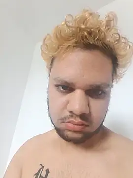 James55pp online show from 11/05/25, 09:42