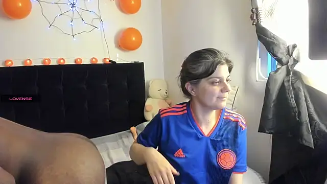 Yin yang hot online show from 10/22/25, 10:31