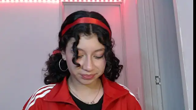 Ivonnybonn online show from 10/17/25, 04:37