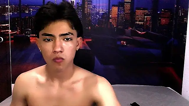 Snapshot of RomeoMillerr chatting on 10/21/25, 07:58 RomeoMillerr online show from 10/21/25, 07:58