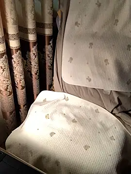 Lydia-a online show from 04/17/26, 02:53