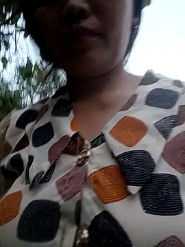 bree-zz online show from 04/05/26, 11:07