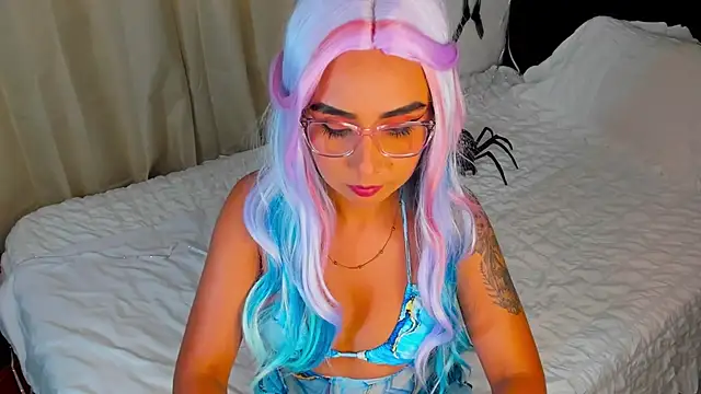 EmilyValk online show from 10/17/25, 01:42