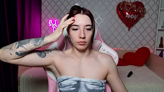 Curious Lily online show from 03/19/26, 12:47