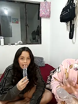 Snapshot of nucitaa-14 chatting on 10/17/25, 02:04 nucitaa-14 online show from 10/17/25, 02:04