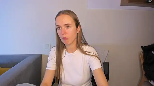 LilMary  online show from 11/10/25, 01:43