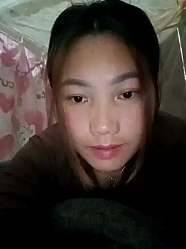 min-xinh online show from 12/04/25, 01:15